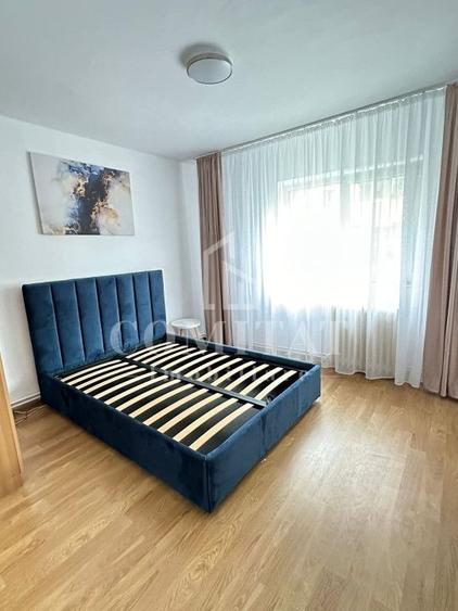 Apartament cu 4 camere decomandat, mobilat în Mărăști