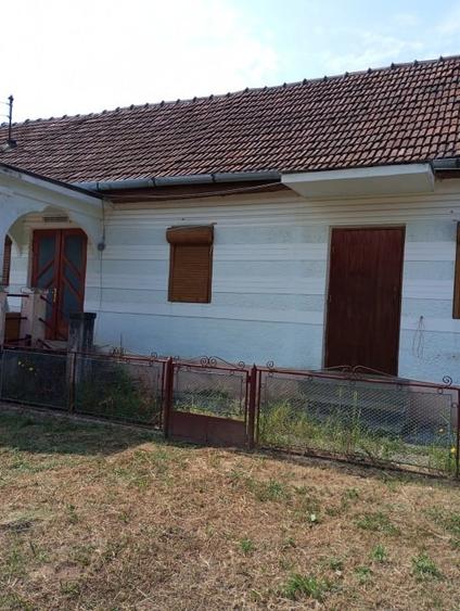 Casă individuală cu 4 camere cu Teren 1239 Mp în Certeju de Sus