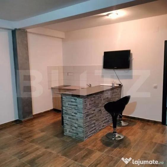 Apartament cu 2 camere decomandat, mobilat în Semicentral