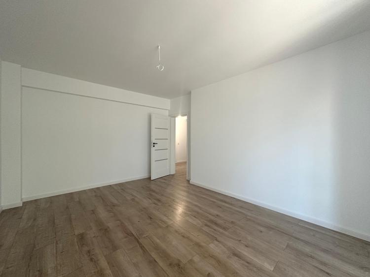 Apartament cu 3 camere decomandat în Popas Păcurari