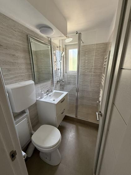 Apartament cu 3 camere decomandat în Valea Rosie
