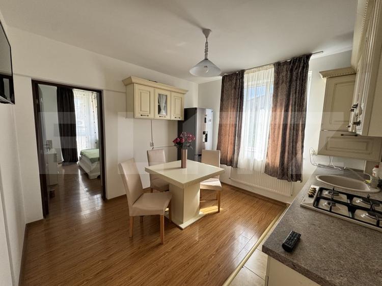 Apartament cu 2 camere semidecomandat, mobilat în Sud