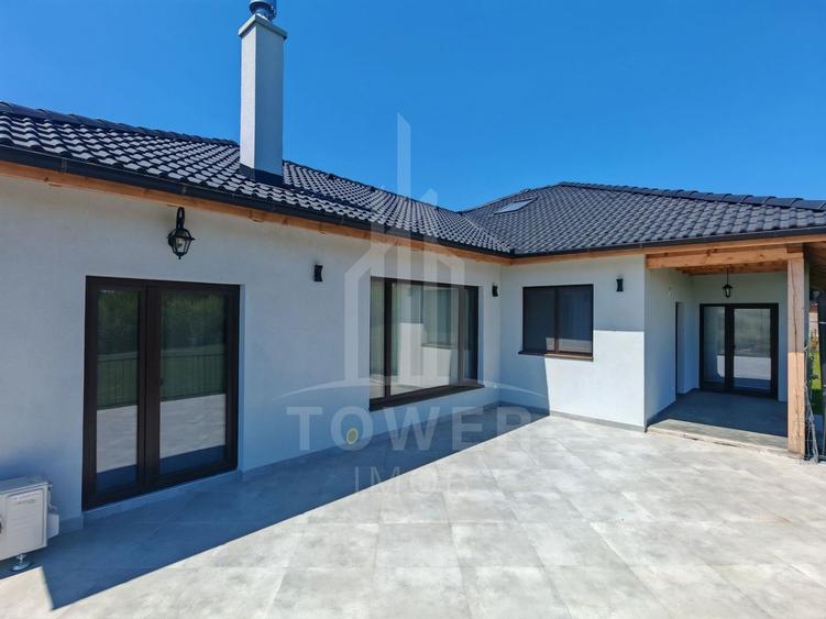 Casă individuală cu 5 camere cu Piscina în Sadu