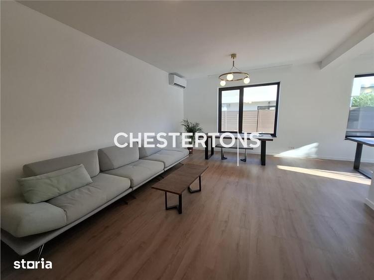 Casă cu 5 camere cu Teren 240 Mp în Central