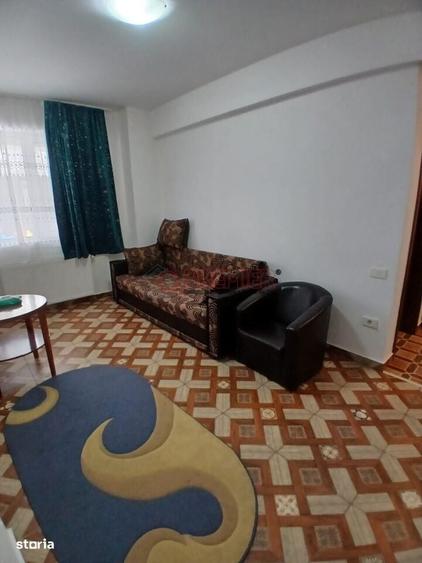 Apartament cu 2 camere în Apărătorii Patriei