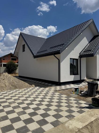 Casă individuală cu 5 camere cu Teren 410 Mp în Domnești
