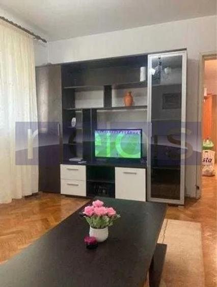Apartament cu 3 camere semidecomandat, mobilat în Drumul Taberei