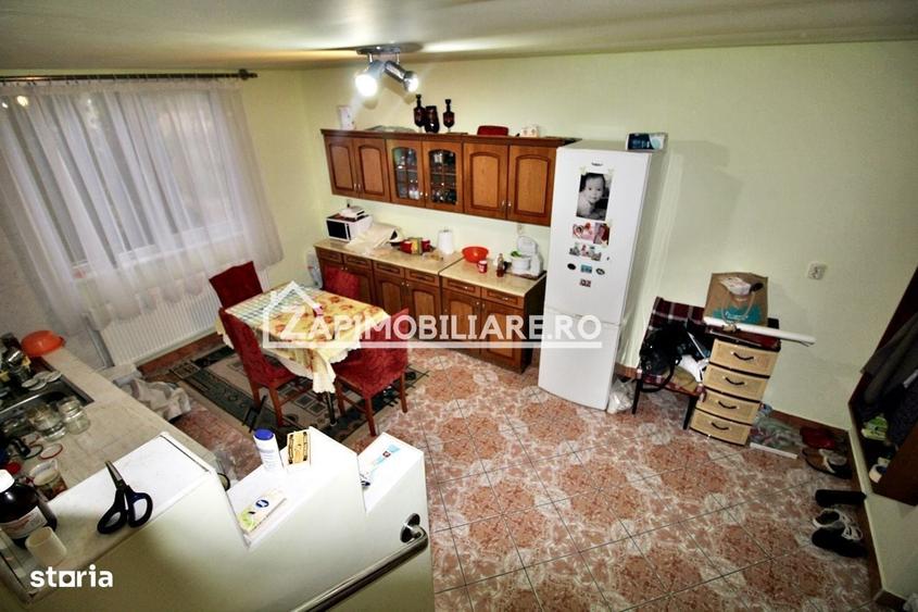 Casă cu 4 camere în Mureșeni