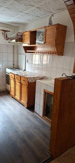 Apartament cu 2 camere nedecomandat în Cetate
