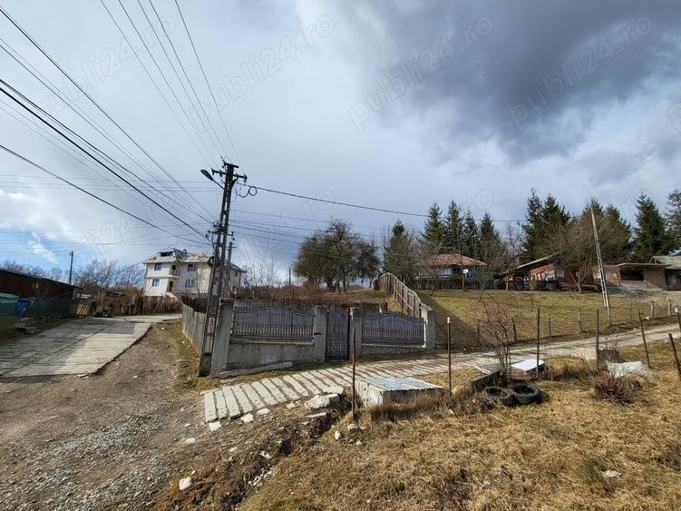 Teren de 1600 mp, în Central