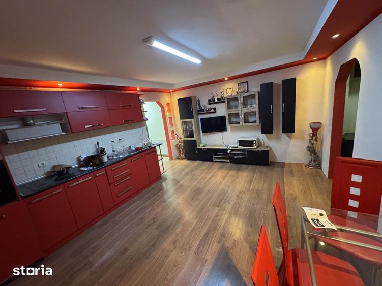 Apartament cu 2 camere decomandat în Micro 16
