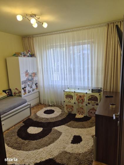 Apartament cu 3 camere în Tudor Vladimirescu
