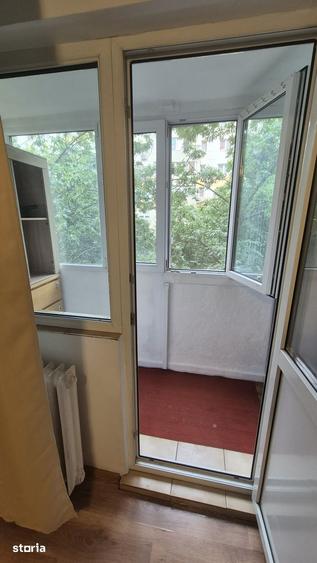 Apartament cu 2 camere decomandat în Tei