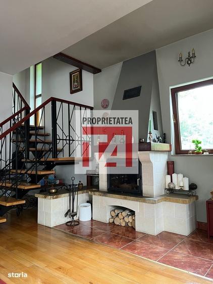 Casă cu 4 camere în Colțirea