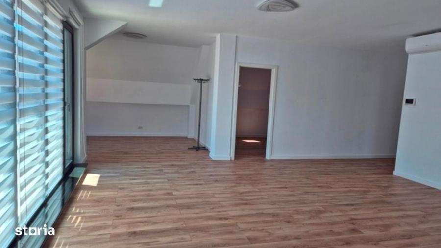 Spațiu comercial, de 80 mp, în Central