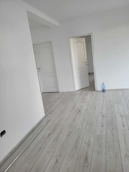 Casă cu 4 camere cu Teren 400 Mp în Central