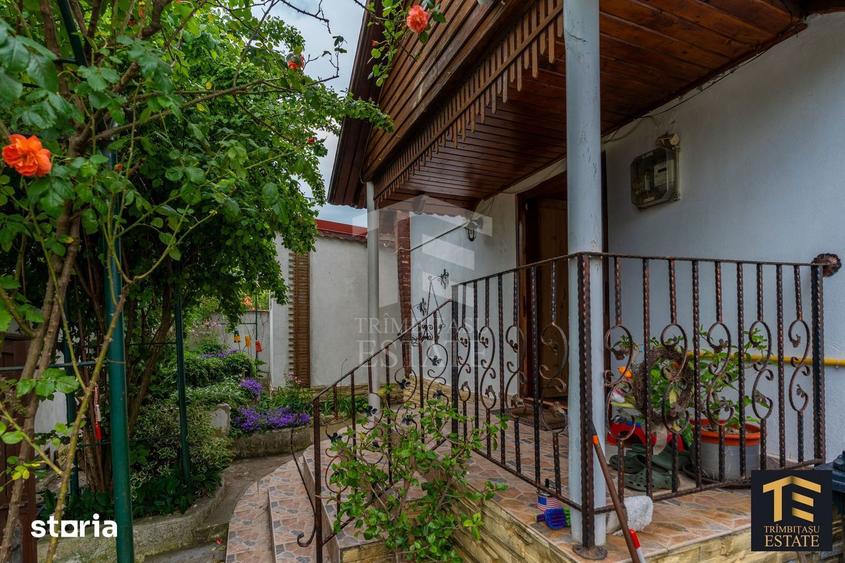 Casă cu 4 camere cu Canalizare în Central