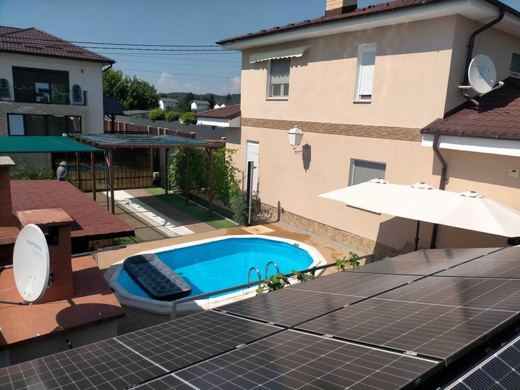 Casă cu 4 camere în Ștefănești