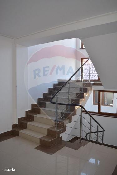 Spațiu comercial, de 720 mp, în Central