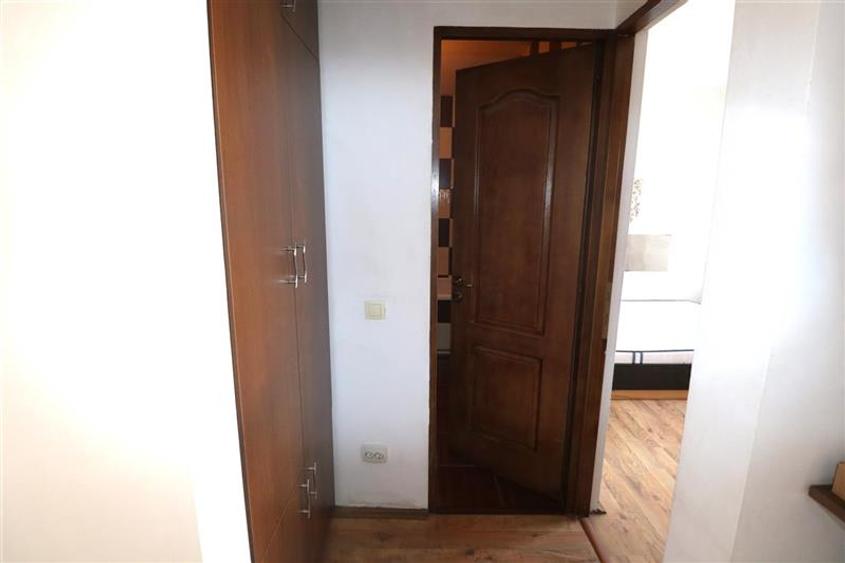 Apartament cu 2 camere semidecomandat, mobilat în Complex Studențesc
