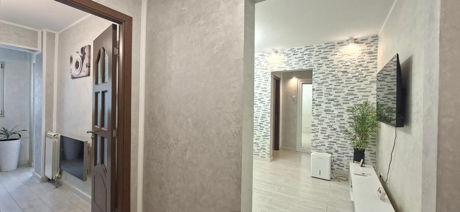 Apartament cu 2 camere semidecomandat în Micro 40