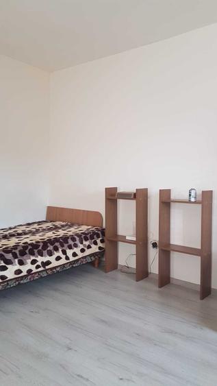 Garsonieră decomandată în Traian