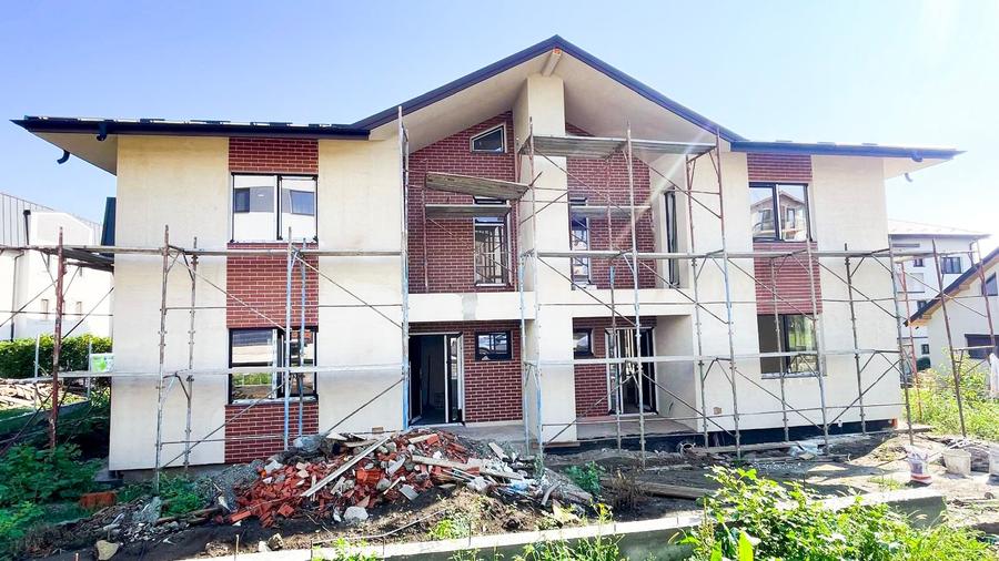 Casă cu 4 camere cu Teren 256 Mp în Galata