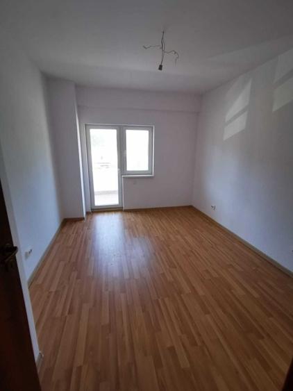 Apartament cu 2 camere decomandat în 13 Septembrie