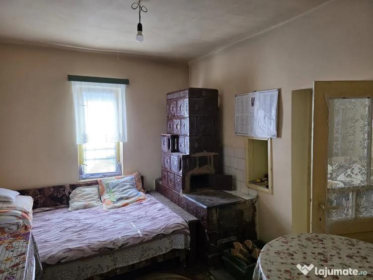 Casă cu 3 camere în Central