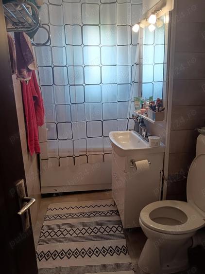 Apartament cu 4 camere decomandat în Confecții