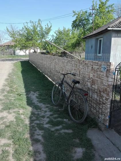 Casă cu 3 camere cu Teren 3850 Mp în Mitoc