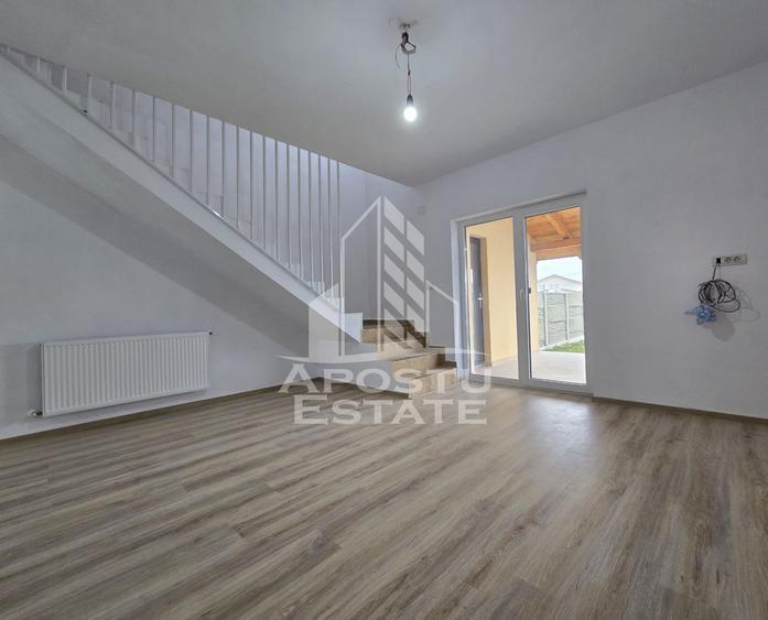 Duplex cu 4 camere cu Canalizare în Bucovăț (Remetea Mare)