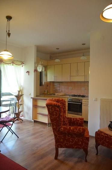 Apartament cu 2 camere decomandat în Piatra Arsă
