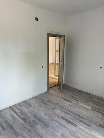 Casă individuală cu 3 camere cu Teren 200 Mp în Exterior Sud