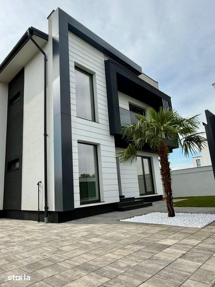 Casă cu 5 camere cu Teren 379 Mp în Central
