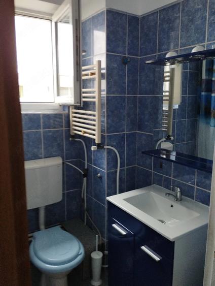 Apartament cu 2 camere decomandat în Baza 3