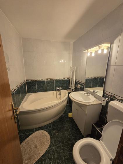 Apartament cu 2 camere decomandat în Lacul Tei