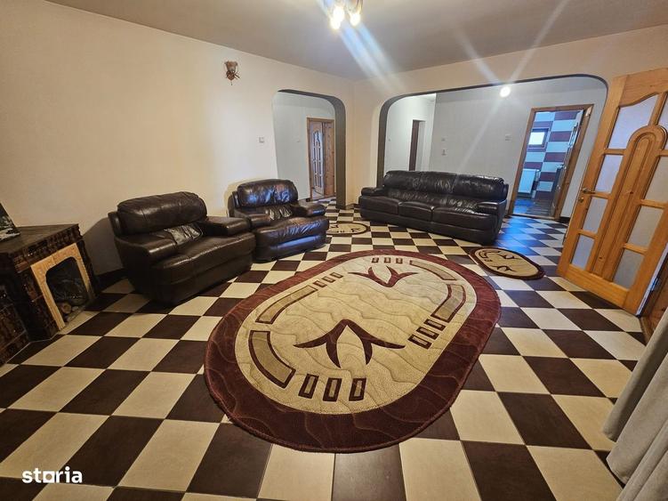 Casă cu 3 camere în Central