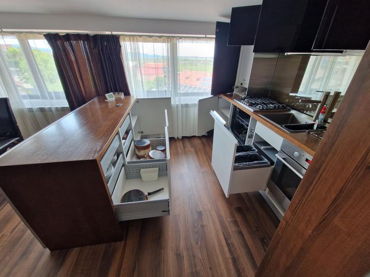 Apartament cu 3 camere decomandat în Ștrand