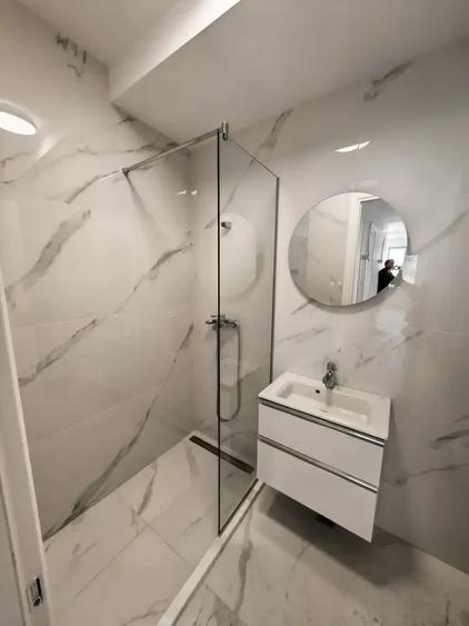 Apartament cu 3 camere decomandat în Armeneasca