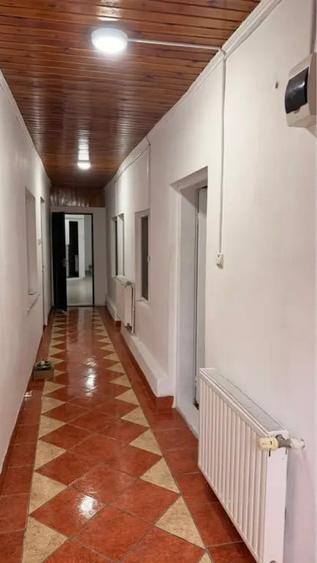Casă cu 5 camere în Ferentari