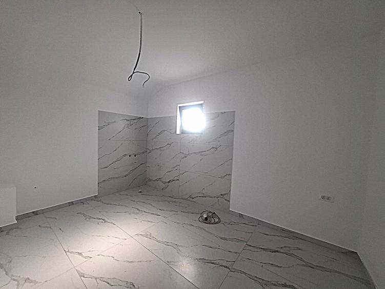 Casă individuală cu 4 camere cu Teren 400 Mp în Domnești