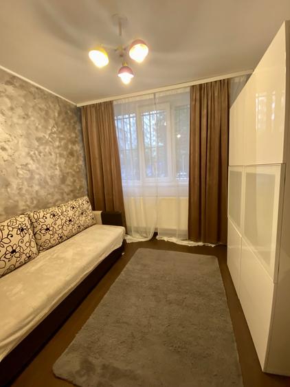 Apartament cu 4 camere semidecomandat, mobilat în Drumul Taberei