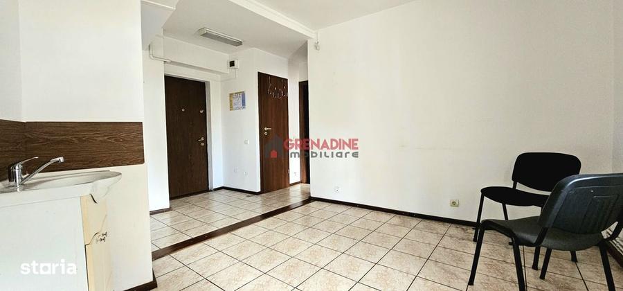 Apartament cu 2 camere decomandat în Centrul Civic