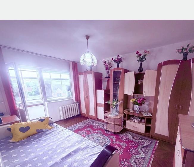 Apartament cu 2 camere nedecomandat în Central