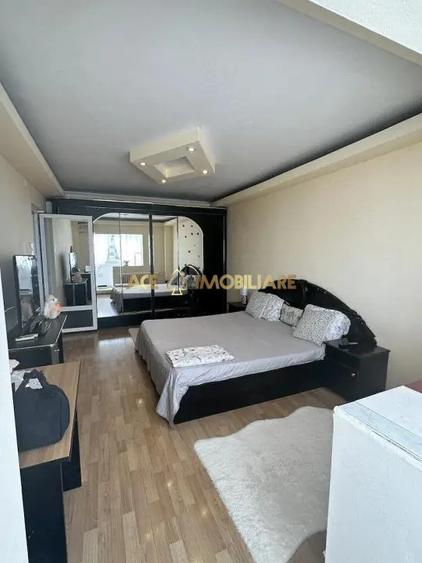 Apartament cu 3 camere decomandat, mobilat în Dristor