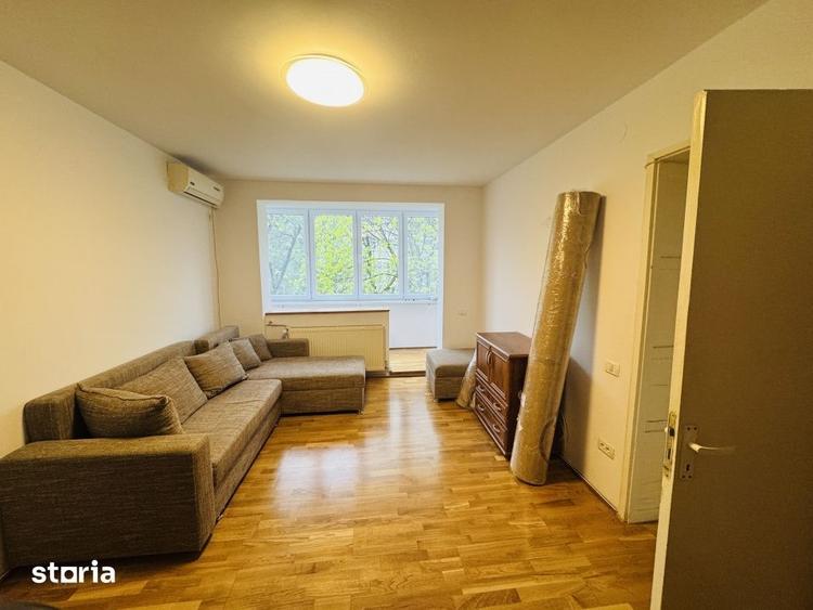Apartament cu 3 camere semidecomandat, mobilat în Tipografilor
