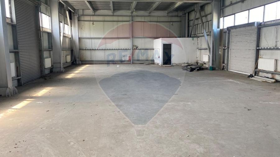 Spațiu industrial, de 900 mp, în Chiajna