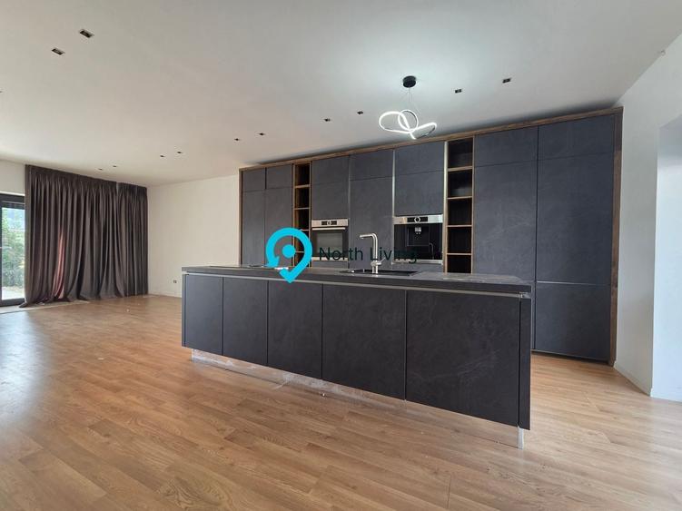 Duplex cu 5 camere cu Canalizare în Nord-Vest