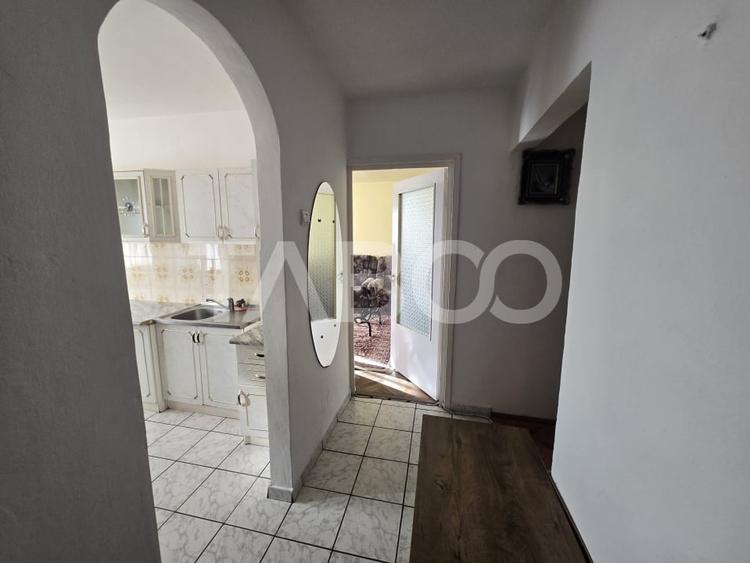Apartament cu 2 camere decomandat, mobilat în Ștrand